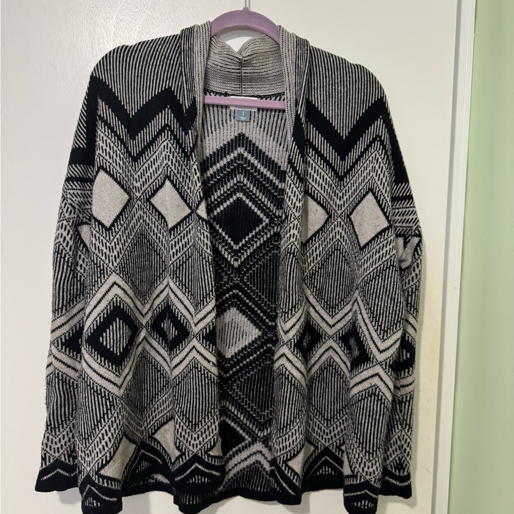 Old Navy Black and Cream Striped Sweater